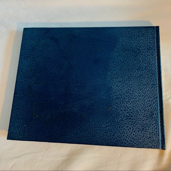 GM THE FIRST 75 YEARS OF TRANSPORTATION PRODUCTS - Picture 6 of 6